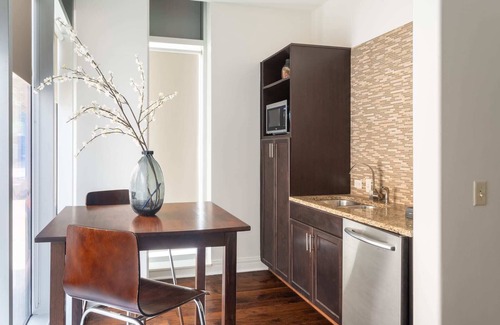 Waller Creek District Apartment | Kasa | Comfy Suite + Laptop Friendly | Austin