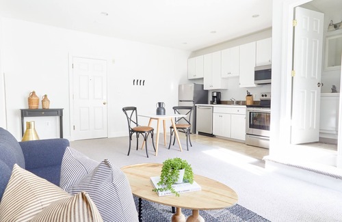 Del Ray Apartment | Kasa Del Ray Alexandria