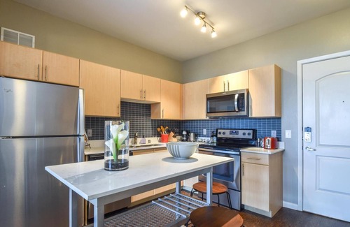 Legacy Park Apartment | Kasa | Family Friendly 2BD + Amenity Access | Plano