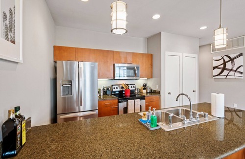 Legacy Park Apartment | Kasa | Inviting 2BD + Amenity Access | Plano