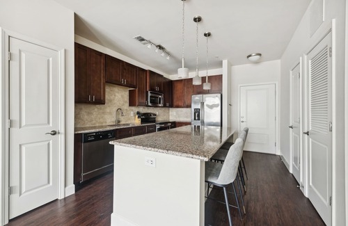 Southwest Raleigh Apartment | Kasa Village District Raleigh
