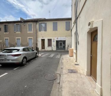 Quartier Administrations Apartment | KasbahBoHome, Cocon Atypique, centre ville, Nîmes