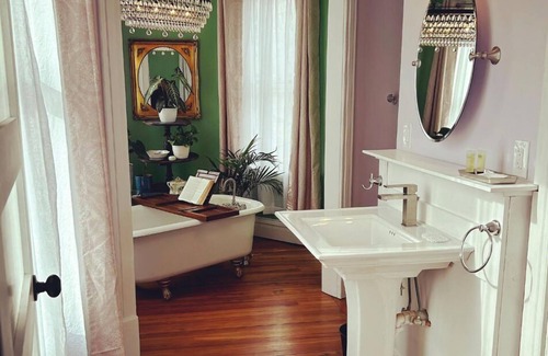 Paola House | Kaskaskia Place