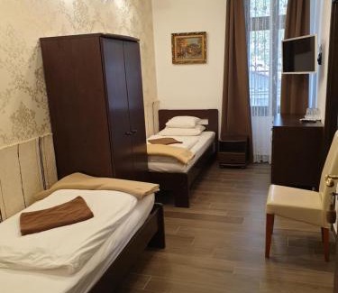 Szeged Hotel | Kastélykert Fogadó
