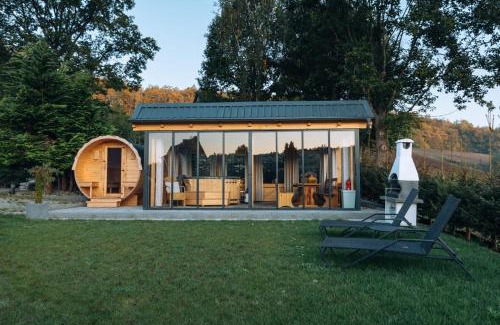 Suleczyno House | Kaszubska Kryjówka - Komfortowy 8 osobowy Domek w sercu Kaszub - Jacuzzi, Sauna, Rowerek Wodny, Jezioro, Las, Salon Gier!