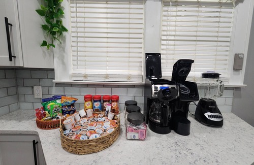 Terre Haute House | Katherine's Cozy Bungalow! No Check-out List!