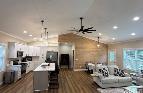 Martin House | Katie Bird’s Nest a Charming 3-bedroom house in wonderful Martin