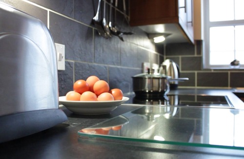 Horncastle Cottage | Katie's Corner - Spacious stylish holiday cottage, 3 bedrooms & 2 ensuite & pets