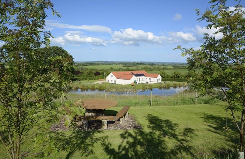 Horncastle Cottage | Katie's Corner - Spacious stylish holiday cottage, 3 bedrooms & 2 ensuite & pets