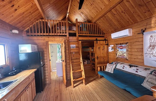 Tombstone Cabin | Katie's Cozy Cabins