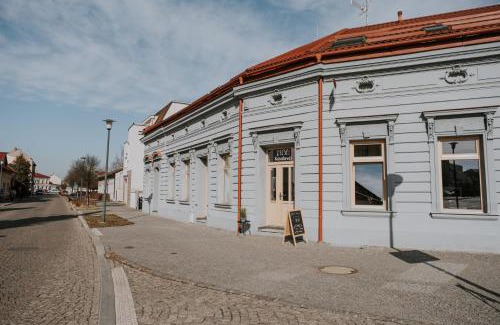Karvina House | Kavárna a penzion Orava