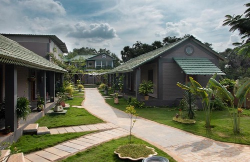 Auroville Resort | Kavas Yoga Retreat