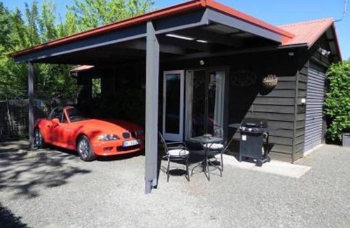 Berry Apartment | Kays Studio Fully Self Contained Accommodation in the heart of Berry