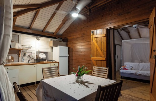 Saint-Francois House | KAZ ANA Gites de Camago, private swimming pool, 2 min from the beach, with cistern