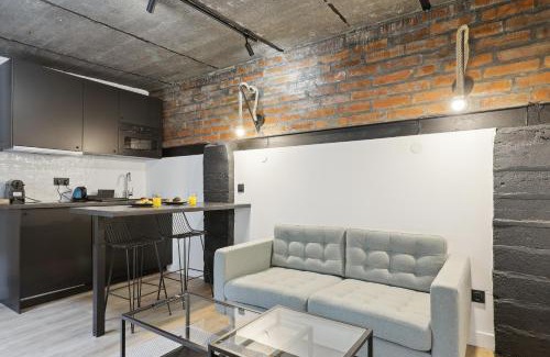 Maisons-Alfort Apartment | KAZA BELLA - Maisons Alfort 6 Luxurious little house with private garden and Jacuzzi