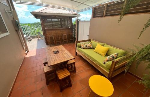 Saint-Esprit Apartment | Kazadoli