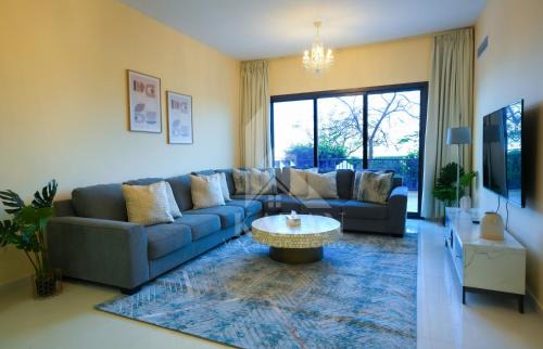 Al Kubus Apartment | Kazan Homes - Huge Leisure Retreat - 2BR Duplex apartment - Outdoor Sitting & Full Ocean View - Fujairah