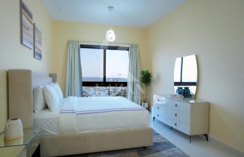 Al Kubus Apartment | Kazan Homes - Huge Leisure Retreat - 2BR Duplex apartment - Outdoor Sitting & Full Ocean View - Fujairah