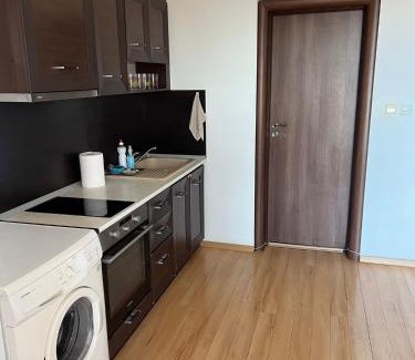 Kazanlak Apartment | Kazanlak CENTRAL Studio Apartment Guesthouse Flat, Glorious Views & Free Parking! Self Check-in, Super place !