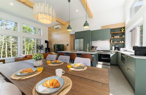 Baie-St-Paul Ski Chalet | Kbane 31: Private retreat with spa