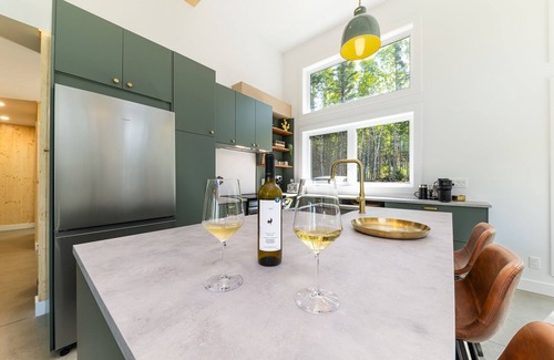 Baie-St-Paul Ski Chalet | Kbane 31: Private retreat with spa