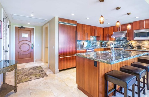 Honokowai Condo | KBM Resorts | Spacious 5-Bedroom Honua Kai Collection | Multi Unit Listing | Same Floor | Ocean Views | 2 Free Rental Cars! HKH-603/09