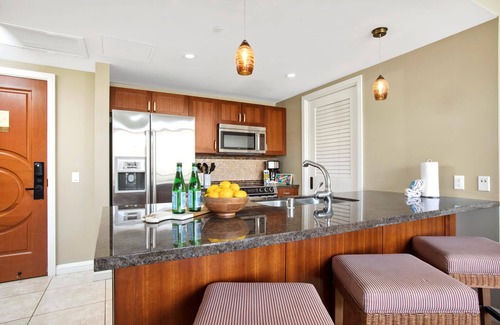 Honokowai Condo | KBM Resorts | Spacious 4-Bedroom Honua Kai Collection | Multi Unit Listing | Same Floor | Ocean Views + 3 Free Rental Cars! HKH-516/37/45
