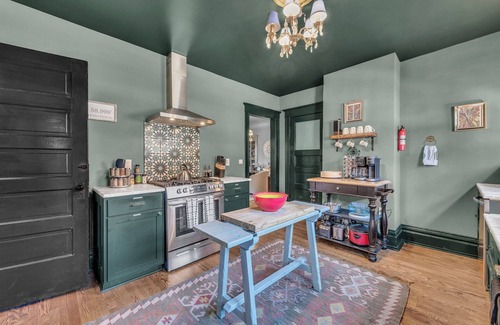 Rosedale House | KC Blvd Heights: Spacious 7BR Home, Central Locale