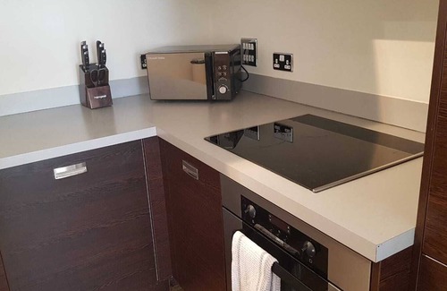 The Westside Apartment | KCS Birmingham City Apartment with Balcony/Parking