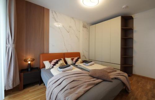 Reudnitz-Thonberg Apartment | KEDA Royale Suite City Center Charm
