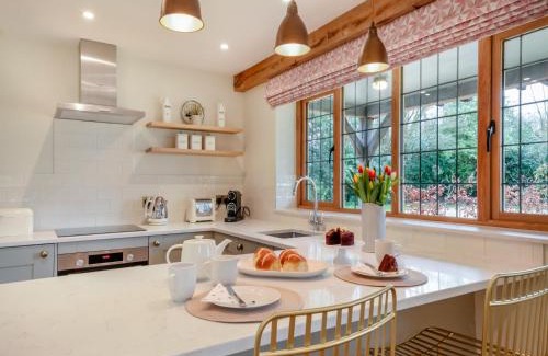 Pulborough House | Keeds Barn