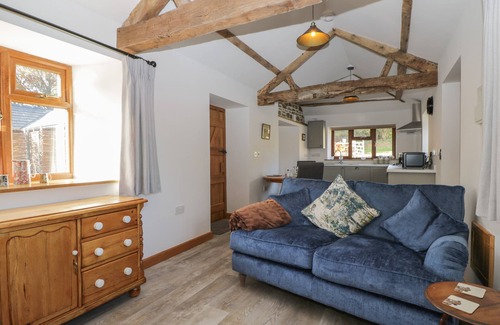 Bringsty House | KEEPERS BARN, pet friendly, character holiday cottage in Bromyard