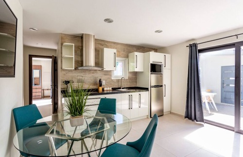 Washington Apartment | Keito 2BR APT #K3-3 min to Palm Beach-Sleeps 4