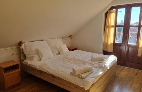 Tardos Bed & Breakfast | Kemencés Fogadó