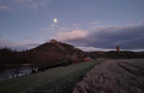 Tocnik Other | Kempování s výhledem na hrady