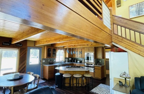 Funny River Ski Chalet | Kenai Riverfront Home at Catch’em AK