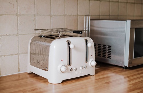 Chysauster Apartment | Kenegie Manor Court - Apartment with Heated Pool in Grade II listed Manor House