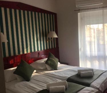 Hodmezovasarhely Hotel | Kenguru Panzió