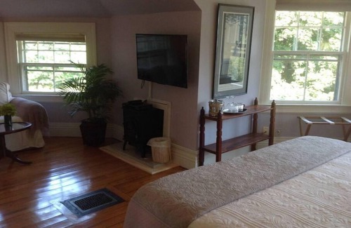 Phippsburg Bed & Breakfast | Kennebec Room - King Bed, Private Bath