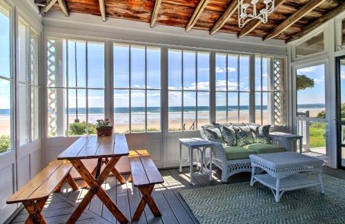 Kennebunk House | Kennebunk Cottage with Private Beach and Ocean Views!