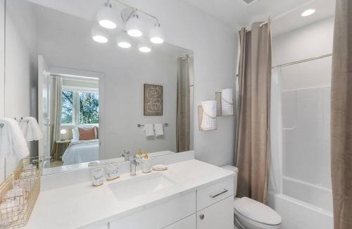 Minor Apartment | Kenny's Sweet Suite - 84 Walkscore