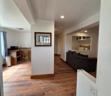 Cedaredge Hotel | Kennymores Grill and Lodging