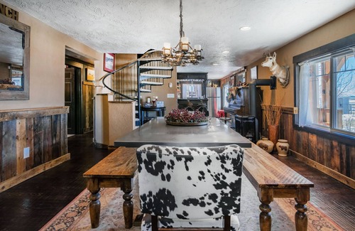 Jefferson House | Kenosha Pass Ranch -Home Base for Adventures-perfect for groups and families!