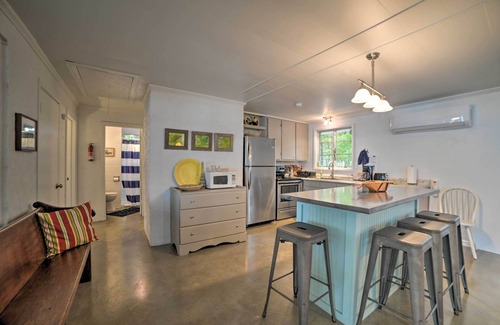 New Concord Cabin | Kentucky Lake Cabin w/Private Dock + Fire Pit