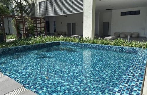 Bandar Menjalara Apartment | Kepong luxury 3 room 3-11 pax 3 min to desa park