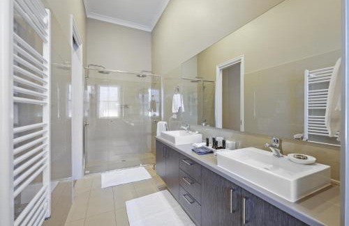 Marysville Bed & Breakfast | Kerami Manor & Day Spa