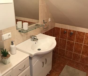 Cserkeszolo Apartment | Kert Apartman