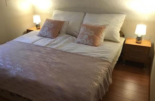 Cserkeszolo Apartment | Kert Apartman