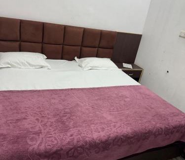 Allahabad House | Keshari Guest House