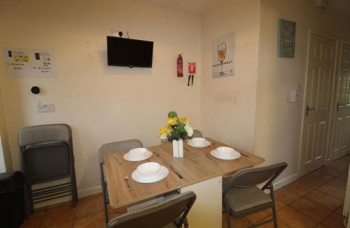 Chesterfield House | Keswick House Chesterfield by Smart Corporate Stays
